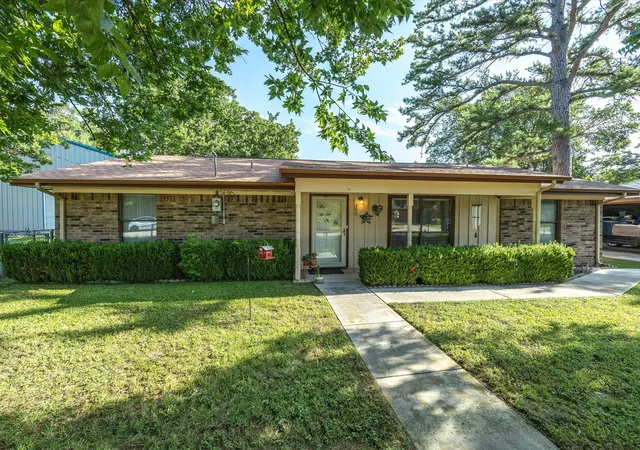 Homes for sale in Bridgeport, TX | 309 Greathouse St, Bridgeport, TX 76426 | MLS# 21308406