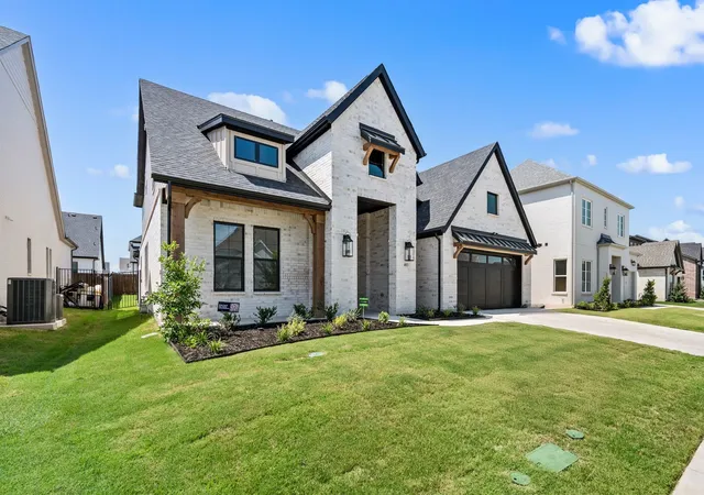 Photo 3 of Sale Pending at 403 Kestrel Ct, Aledo, TX 76008 | MLS# 21309467 | Listing updated on 2026-09-01
