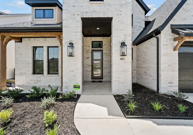 Photo 3 of Sale Pending at 403 Kestrel Ct, Aledo, TX 76008 | MLS# 21309467 | Listing updated on 2026-09-01