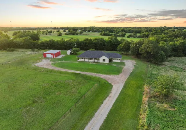 Homes for sale in Commerce, TX | 7106 County Road 4729, Commerce, TX 75428 | MLS# 21309468