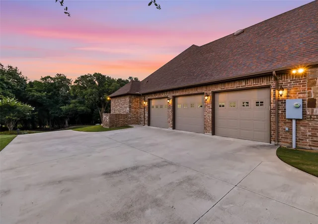 5th image of 125 E Bozeman Ln, Fort Worth, TX 76108 | MLS# 21309116