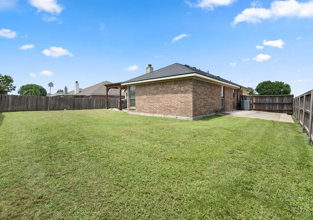 Homes for sale in Midlothian, TX | 1306 Beacon Hill Dr, Midlothian, TX 76065 | MLS# 21309608