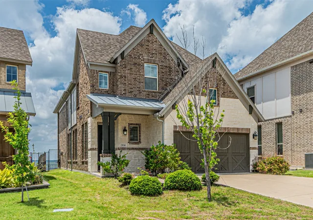 Photo 3 of Single family home for sale at 18140 Lakefront Ct, Forney, TX 75126 | MLS# 21309629 | Listing updated on 2026-10-06