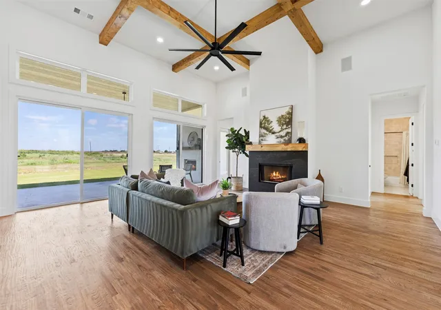Photo 3 of Single family home for sale at 130 Adilynn Trl, Maypearl, TX 76084 | MLS# 21309248 | Listing updated on 2026-08-29