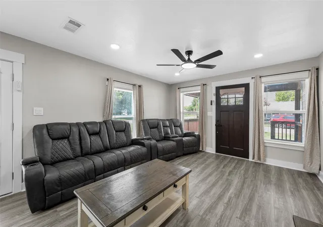Photo 4 of Sale Pending at 122 Rogers St, Mc Gregor, TX 76657 | MLS# 21308756 | Listing updated on 2026-08-26