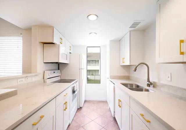 Homes for sale in Dallas, TX | 7431 Holly Hill Dr #227, Dallas, TX 75231 | MLS# 21309075