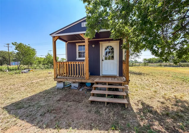 Photo 1 of Sale Pending at 1104 N Avenue D, Haskell, TX 79521 | MLS# 21259336 | Listing updated on 2026-09-25
