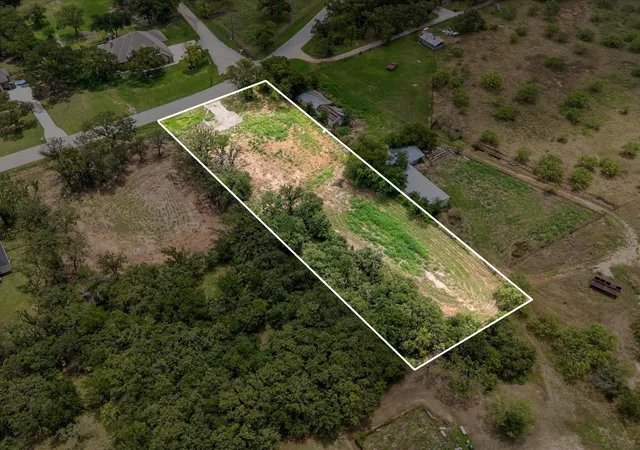Land for sale at 709 County Road 3355, Paradise, TX 76073 | MLS# 21308707