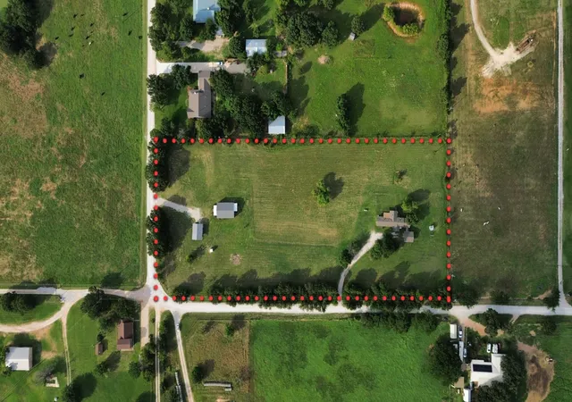 Photo 2 of Manufactured home for sale at 1306 Winn Rd, Bowie, TX 76230 | MLS# 21309044 | Listing updated on 2026-08-22