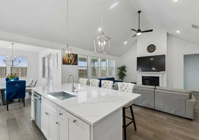 Photo 3 of Single family home for sale at 818 Emerald Hts, Lavon, TX 75166 | MLS# 21303824 | Listing updated on 2026-08-22