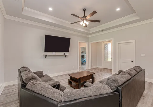 Photo 3 of Single family home for sale at 533 Limestone Cir, Mabank, TX 75147 | MLS# 21308738 | Listing updated on 2026-08-17