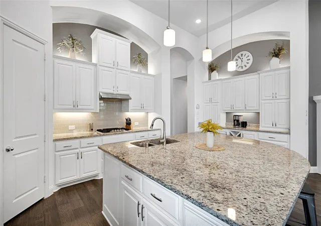Photo 3 of Single family home for sale at 921 Hubbard Creek Trl, Mc Kinney, TX 75071 | MLS# 21308914 | Listing updated on 2026-09-17