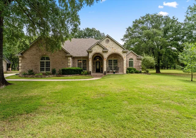Photo 2 of Single family home for sale at 141 Private Road 5944, Yantis, TX 75497 | MLS# 21309848 | Listing updated on 2026-08-22