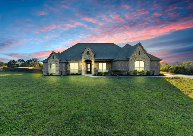 1st image of 701 Milton Ct, Granbury, TX 76048 | MLS# 21309623