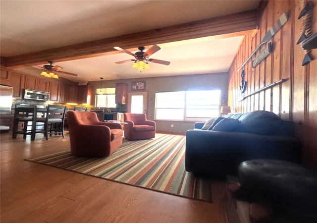 5th image of 130 Marina View Ct, Weatherford, TX 76087 | MLS# 21309336