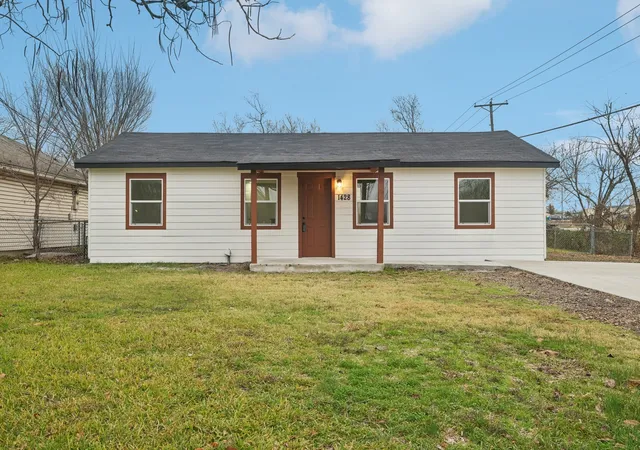 Single family home for sale at 1428 Haney Ln, Mesquite, TX 75149 | MLS# 21309855