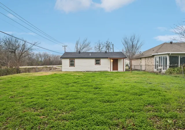Photo 3 of Single family home for sale at 1428 Haney Ln, Mesquite, TX 75149 | MLS# 21309855 | Listing updated on 2026-10-07