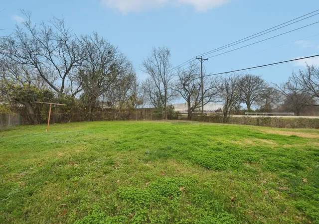 Photo 3 of Single family home for sale at 1428 Haney Ln, Mesquite, TX 75149 | MLS# 21309855 | Listing updated on 2026-10-07