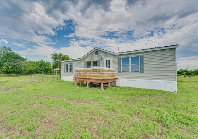Photo 4 of Sale Pending at 3725 County Road 1102, Celeste, TX 75423 | MLS# 21309861 | Listing updated on 2026-07-12
