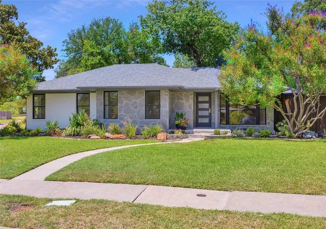 Single family home for sale at 7103 Westbrook Ln, Dallas, TX 75214 | MLS# 21309896