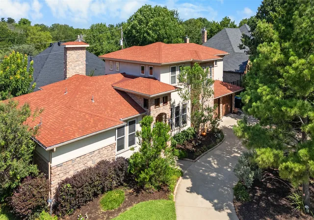 Photo 1 of Single family home for sale at 4921 Dogwood St, Flower Mound, TX 75028 | MLS# 21291040 | Listing updated on 2026-08-22