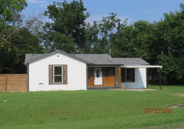 Photo 1 of Single family home for sale at 705 S Patterson St, Campbell, TX 75422 | MLS# 21309908 | Listing updated on 2026-09-29