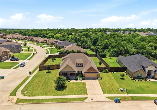 Homes for sale in Oak Point, TX | 520 Winnetka Dr, Oak Point, TX 75068 | MLS# 21309914