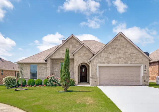 Photo 2 of Single family home for sale at 1006 Saint Jude Ct, Royse City, TX 75189 | MLS# 21301597 | Listing updated on 2026-08-22