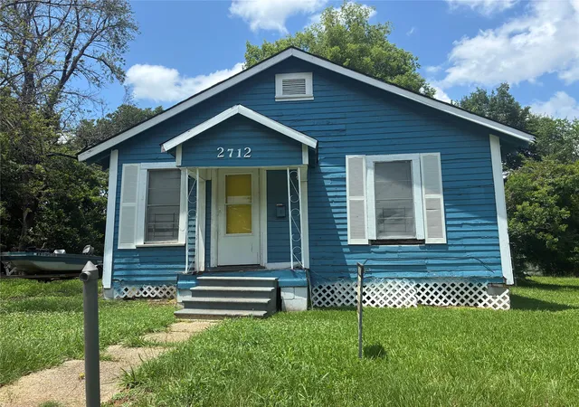Photo 1 of Single family home for sale at 2712 Ashton St, Shreveport, LA 71103 | MLS# 21309950 | Listing updated on 2026-07-09
