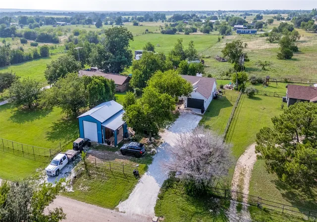 Photo 2 of Single family home for sale at 1052 Meandering Wy, China Spring, TX 76633 | MLS# 21303301 | Listing updated on 2026-08-18