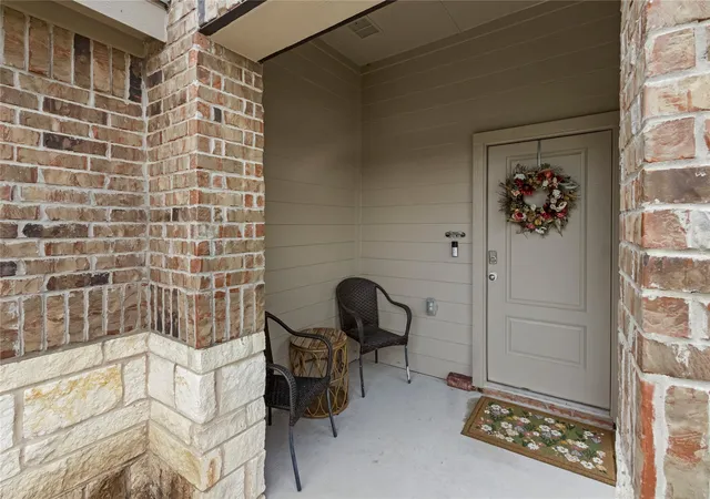 Photo 3 of Single family home for sale at 806 Twin Edge Dr, Royse City, TX 75189 | MLS# 21306518 | Listing updated on 2026-09-27