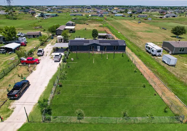 Photo 3 of Manufactured home for sale at 5909 Black Springs Ln, Joshua, TX 76058 | MLS# 21309479 | Listing updated on 2026-08-22