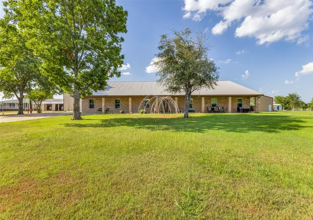 Homes for sale in Sumner, TX | 1590 Farm Road 2352, Sumner, TX 75486 | MLS# 21309794