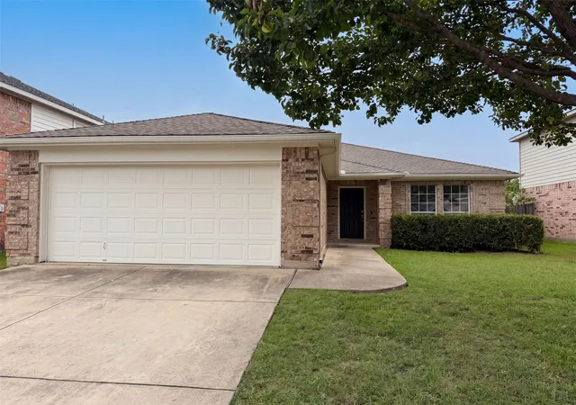 1st image of 10428 Turning Leaf Trl, Fort Worth, TX 76131 | MLS# 21310069