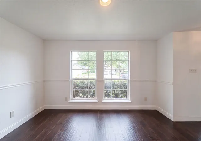 3rd image of 10428 Turning Leaf Trl, Fort Worth, TX 76131 | MLS# 21310069
