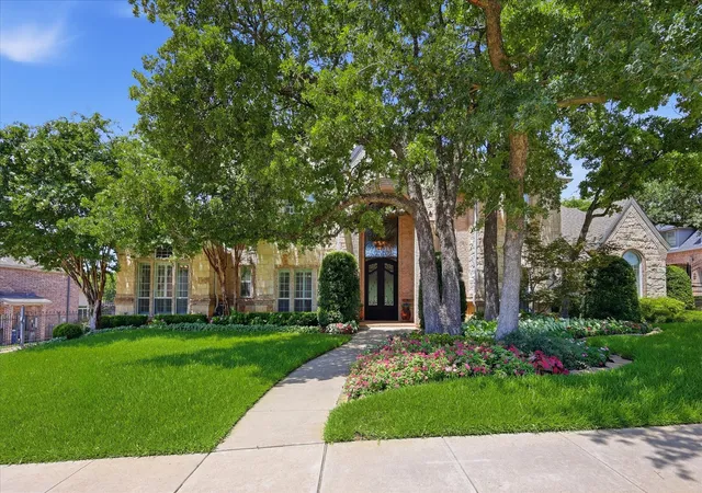 Photo 2 of Mansion for sale at 1204 Westwood Dr, Keller, TX 76262 | MLS# 21310039 | Listing updated on 2026-10-02