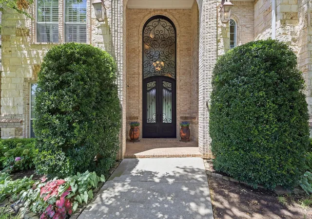 Photo 3 of Mansion for sale at 1204 Westwood Dr, Keller, TX 76262 | MLS# 21310039 | Listing updated on 2026-10-02