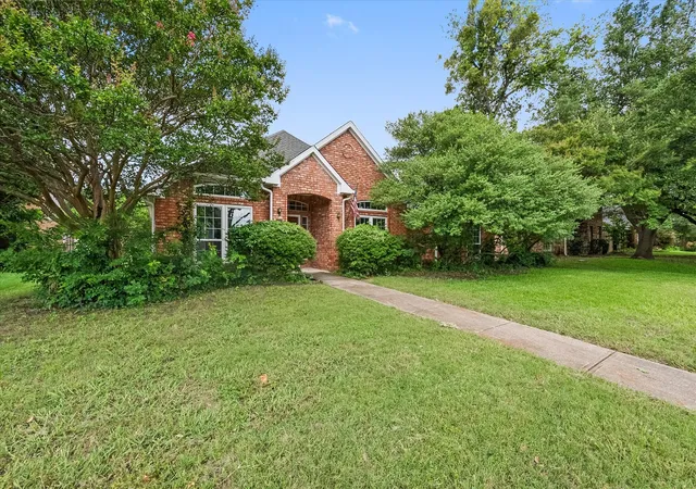 Homes for sale in Allen, TX | 812 Fall Dr, Allen, TX 75002 | MLS# 21308251