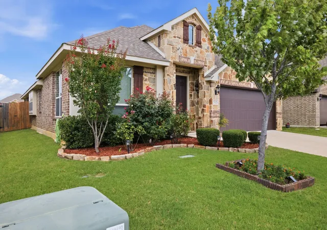 Homes for sale in Alvarado, TX | 515 Lakeview Dr, Alvarado, TX 76009 | MLS# 21304328