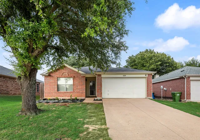 Homes for sale in Seagoville, TX | 109 Oakhurst Dr, Seagoville, TX 75159 | MLS# 21310263