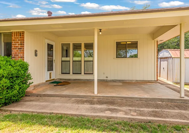 Homes for sale in Abilene, TX | 7641 John Carroll Dr, Abilene, TX 79606 | MLS# 21309832
