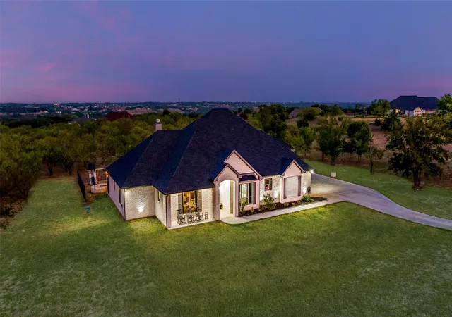 Photo 3 of Single family home for sale at 101 Trail Rdg, Weatherford, TX 76087 | MLS# 21310371 | Listing updated on 2026-08-03