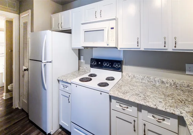 Photo 4 of Condo for sale at 6108 Abrams Rd #418, Dallas, TX 75231 | MLS# 21309846 | Listing updated on 2026-08-18