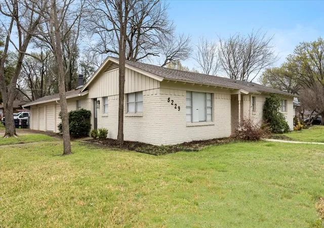 Photo 1 of Single family home for sale at 5229 Rutland Ave, Fort Worth, TX 76133 | MLS# 21309066 | Listing updated on 2026-08-24