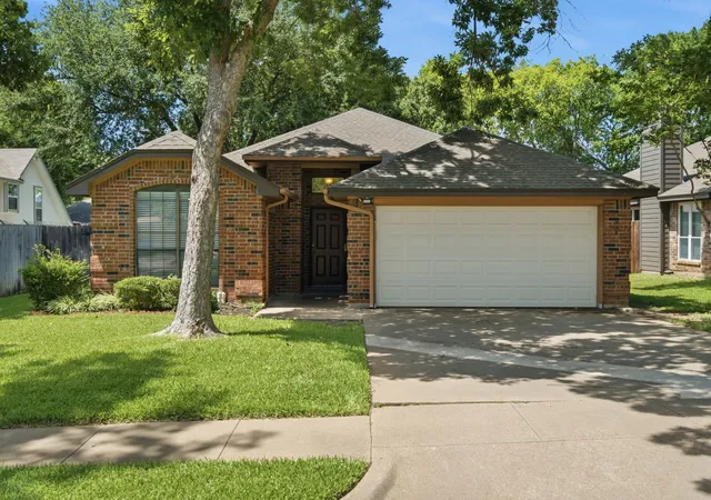 Homes for sale in Grapevine, TX | 312 Banyan Dr, Grapevine, TX 76051 | MLS# 21308103