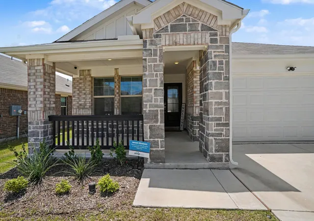 Photo 2 of Single family home for sale at 10937 Texanum Trl, Fort Worth, TX 76108 | MLS# 21304432 | Listing updated on 2026-08-19