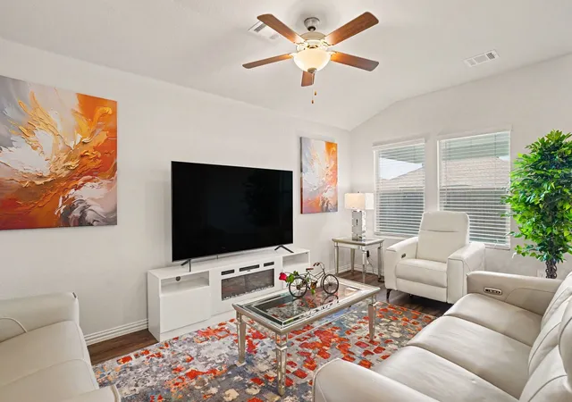 Photo 4 of Single family home for sale at 10937 Texanum Trl, Fort Worth, TX 76108 | MLS# 21304432 | Listing updated on 2026-08-19