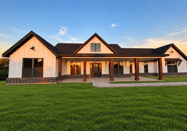 Photo 2 of Single family home for sale at 1081 County Road 4781, Boyd, TX 76023 | MLS# 21282624 | Listing updated on 2026-10-05