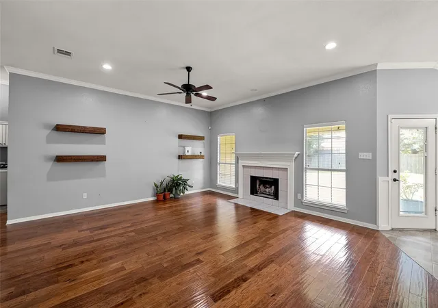 Photo 4 of Single family home for sale at 10604 Sierra West Dr, Waco, TX 76712 | MLS# 21310127 | Listing updated on 2026-07-06