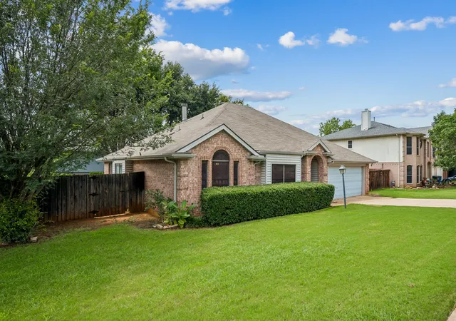 Homes for sale in Corinth, TX | 2612 Fountainview Dr, Corinth, TX 76210 | MLS# 21303352